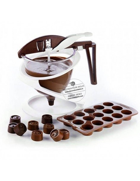 Chocolate funnel,...